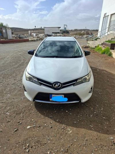 Toyota Auris — 1