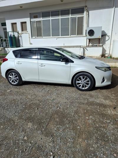 Toyota Auris — 3