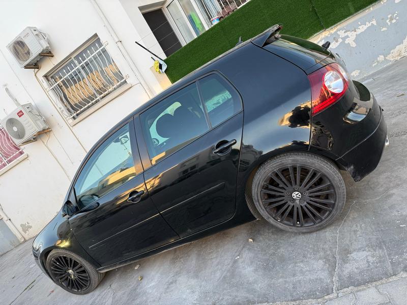 Volkswagen Golf — 1/3