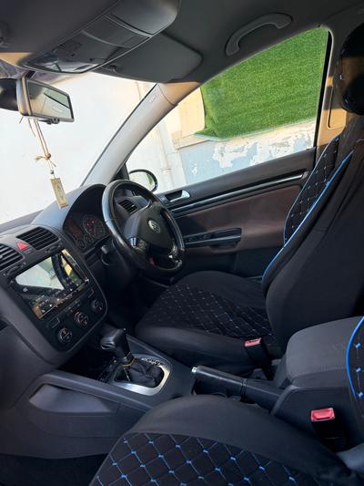 Volkswagen Golf — 2