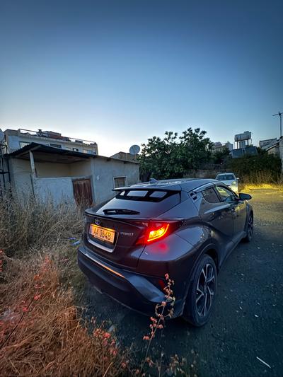 Toyota C-HR — 5
