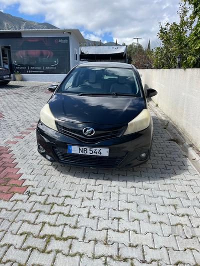 Toyota Vitz — 1