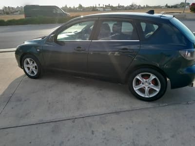 Mazda Axela — 3