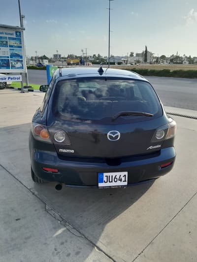 Mazda Axela — 4