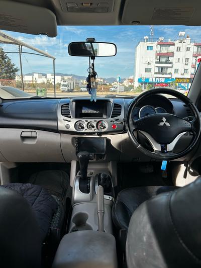 Mitsubishi L200 — 7