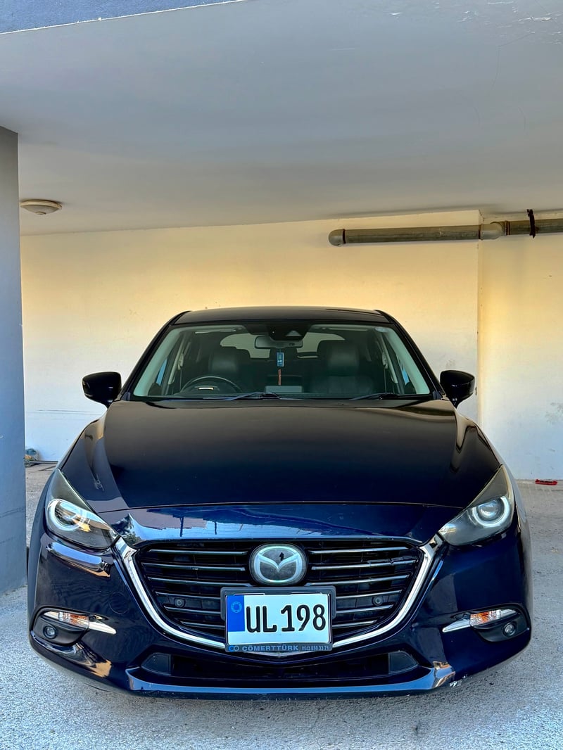 Mazda Axela — 1/10
