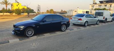 BMW 320i — 2