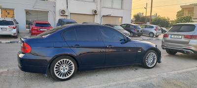 BMW 320i — 4