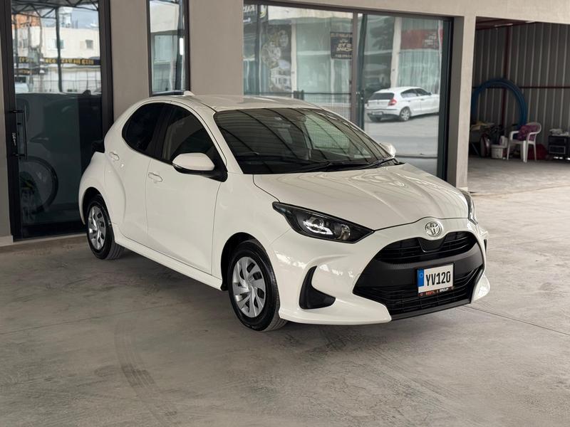 Toyota Yaris — 1/8