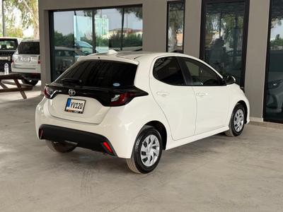 Toyota Yaris — 4