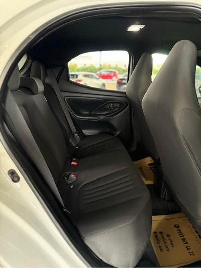 Toyota Yaris — 8