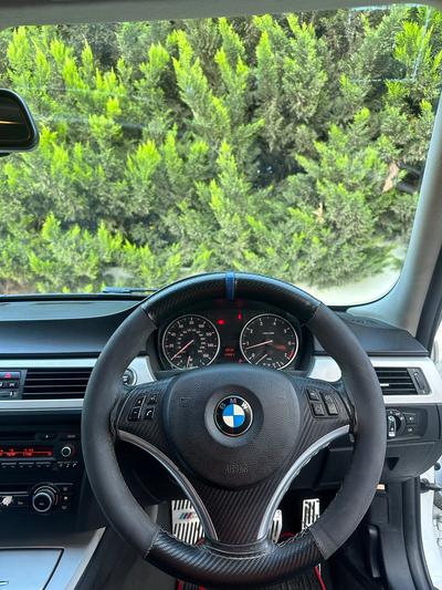 BMW 320i — 6