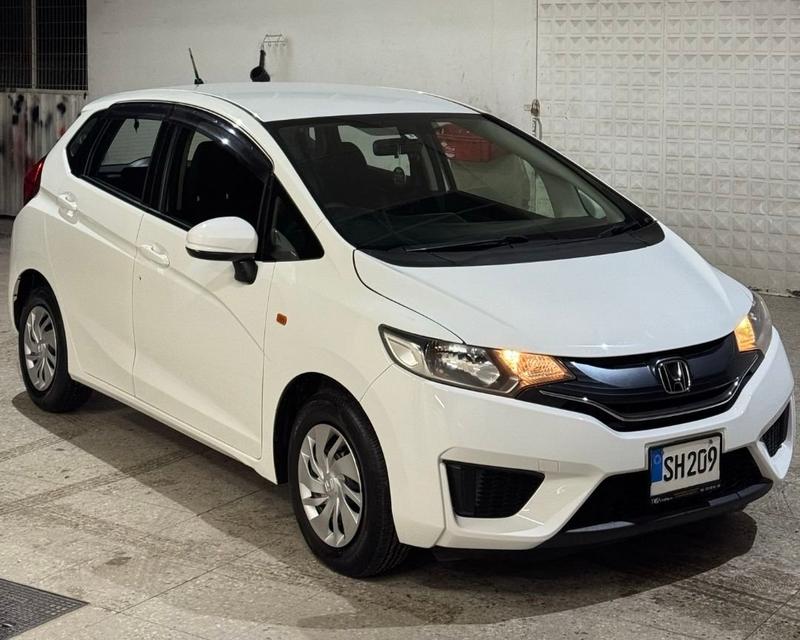 Honda Fit — 1/6