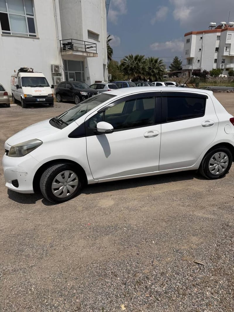 2012 Toyota Vitz