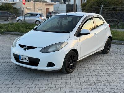 Mazda Demio — 3