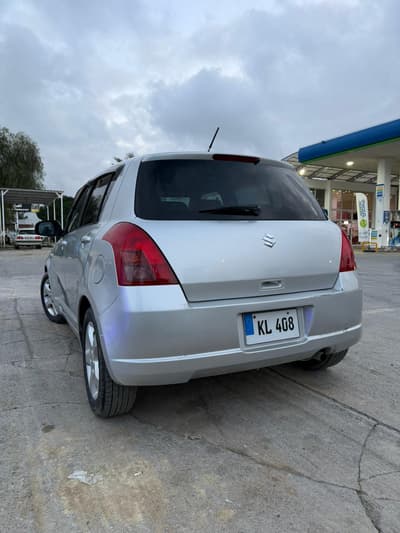 Suzuki Swift — 4