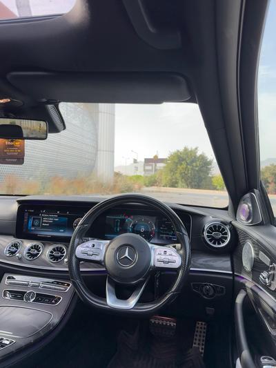 Mercedes-Benz E 300d — 4