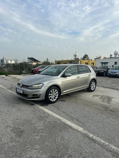 Volkswagen Golf — 5