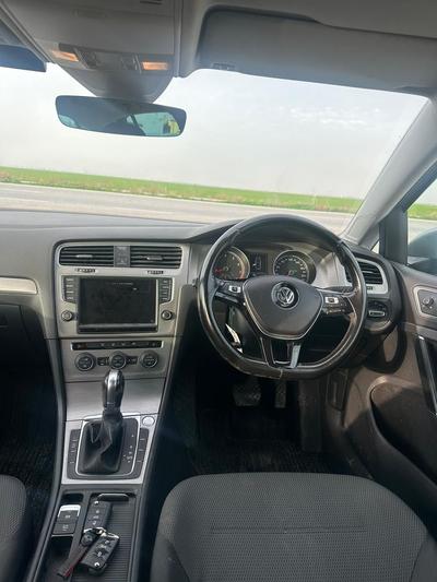 Volkswagen Golf — 7