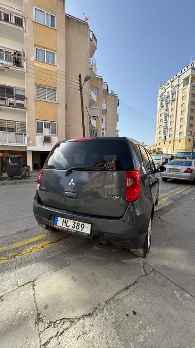 Mitsubishi Colt — 3
