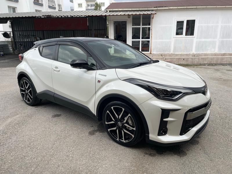 Toyota C-HR — 1/7