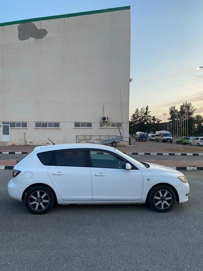 Mazda Axela — 2