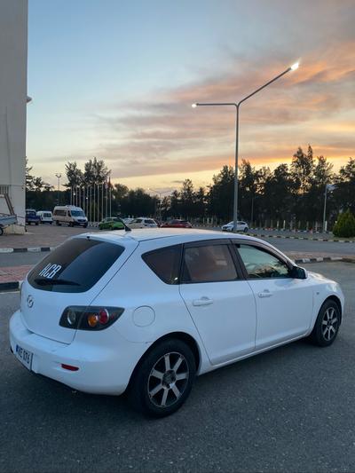 Mazda Axela — 3