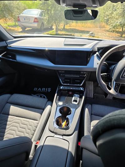 Audi E-Tron GT — 9