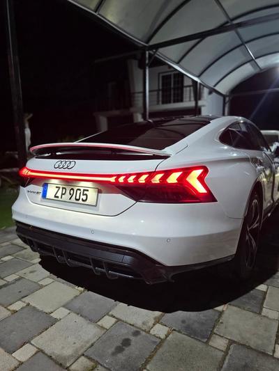 Audi E-Tron GT — 7