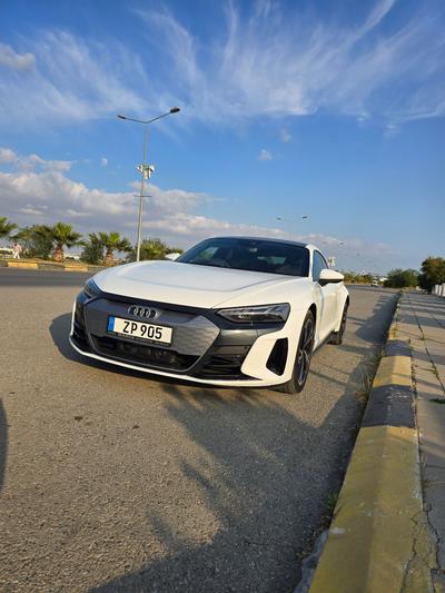 Audi E-Tron GT — 5