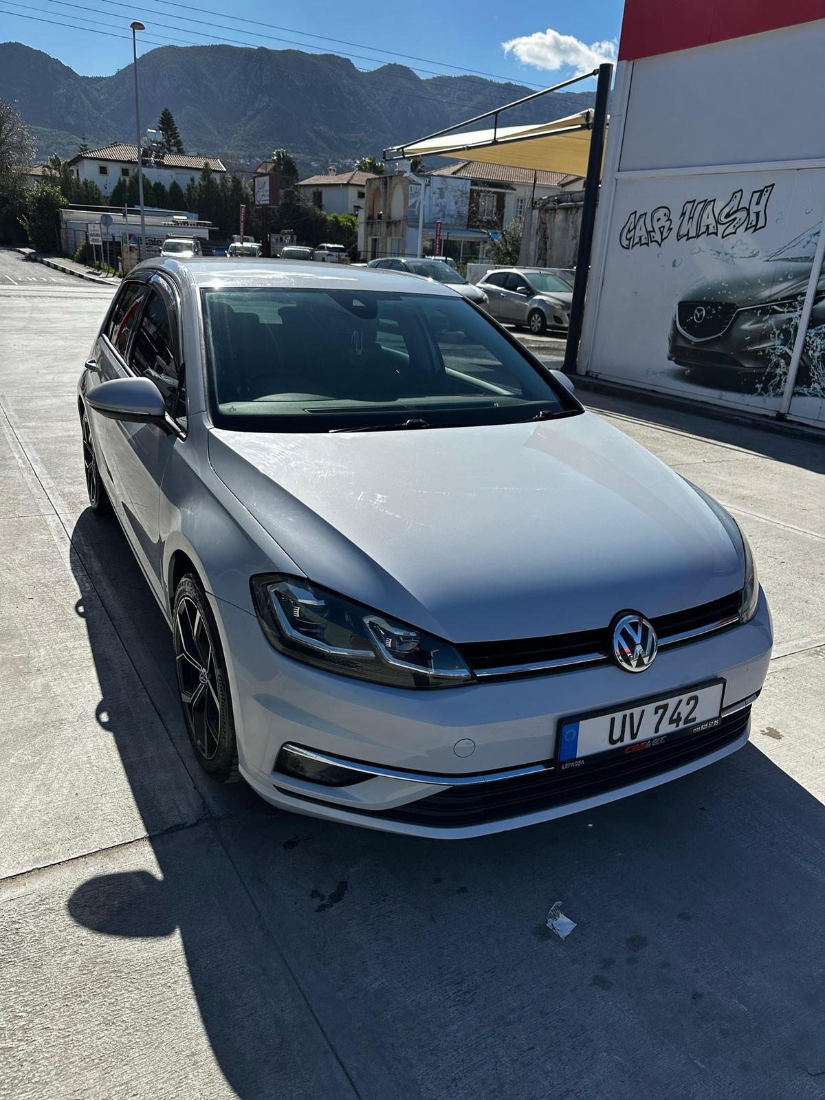 2018 Volkswagen Golf 4
