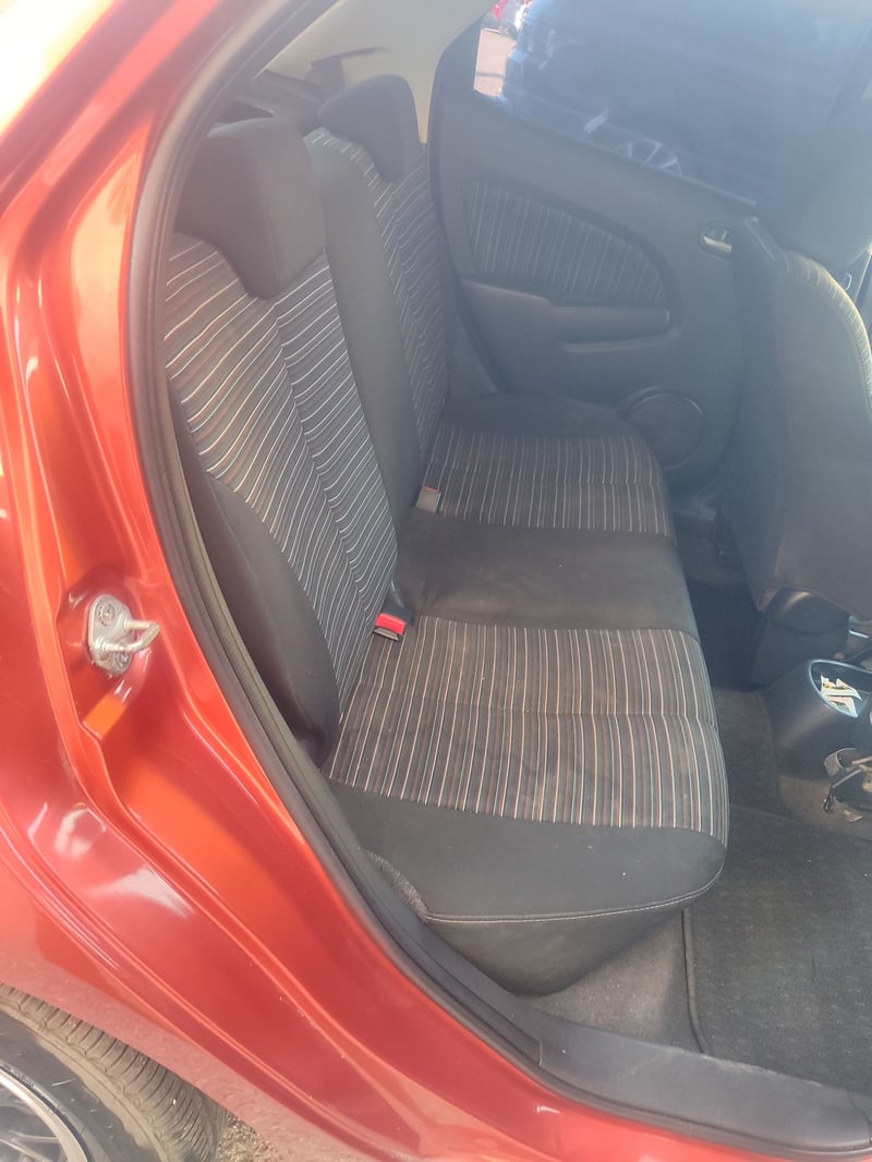 Mazda 2 — 6