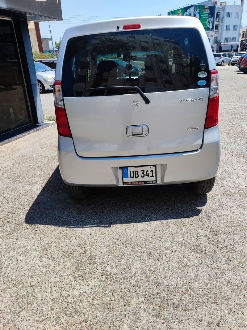 Suzuki Wagon — 3