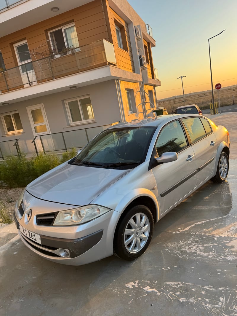 Renault Megane — 2