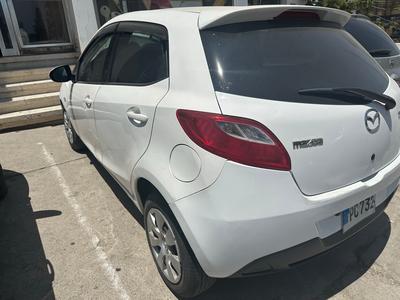 Mazda Demio — 6