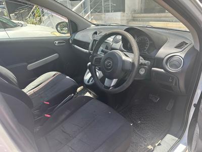 Mazda Demio — 7