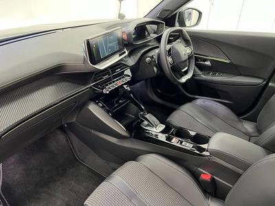 Peugeot 2008 — 10