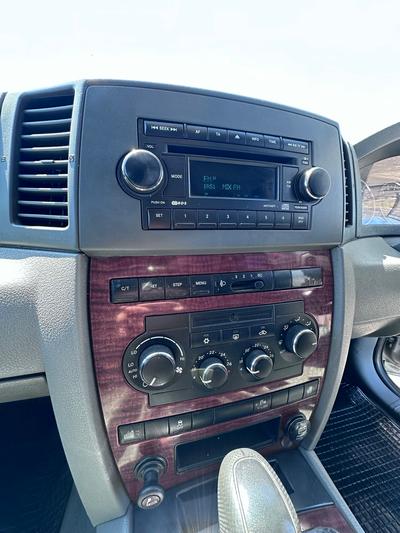 Jeep Grand Cherokee — 4