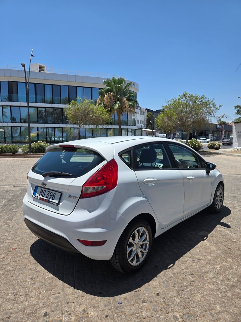 Ford Fiesta — 6