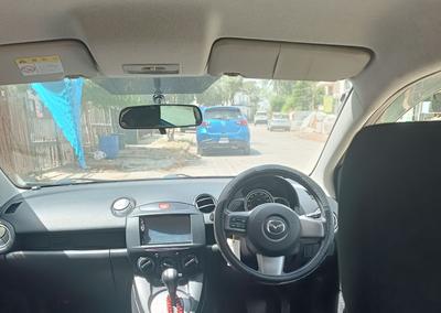 Mazda Demio — 7
