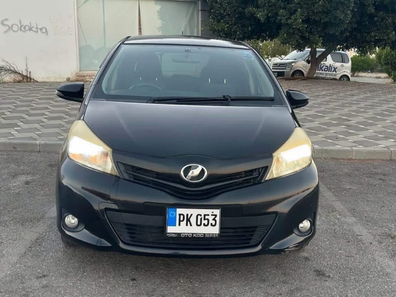Toyota Vitz — 2