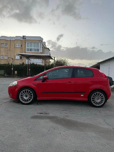 Fiat Grande Punto — 5