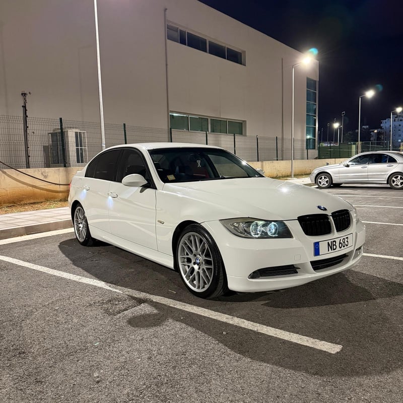 BMW 320i — 6