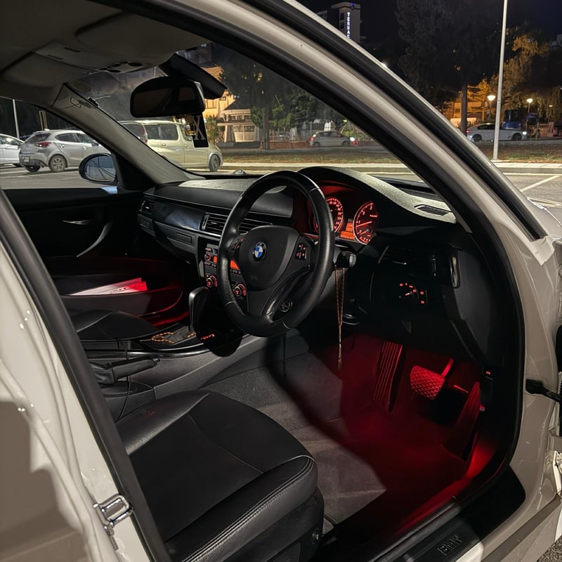 BMW 320i — 7