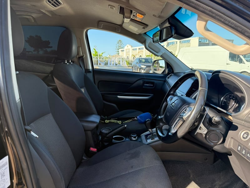 Mitsubishi L200 — 4