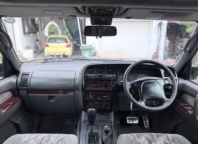 Isuzu Trooper — 4