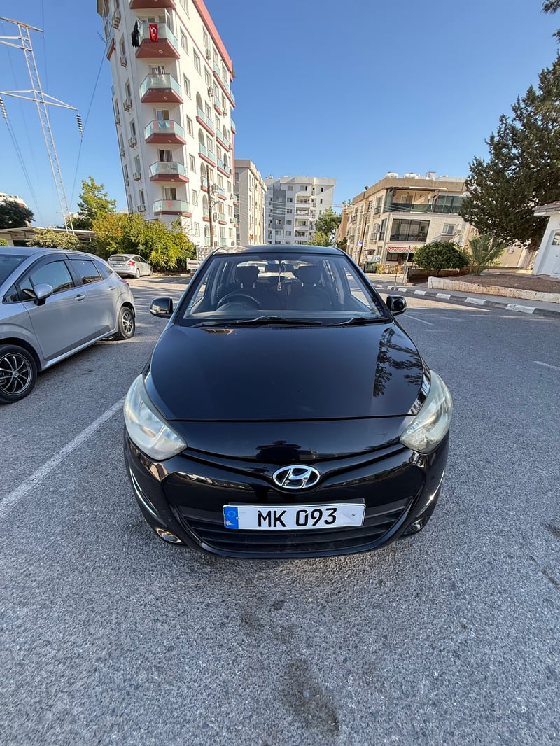 Hyundai i20 — 1/8