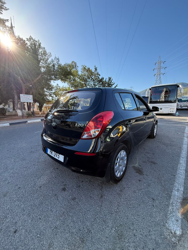 Hyundai i20 — 4