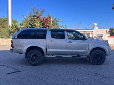 Toyota Hilux — 7