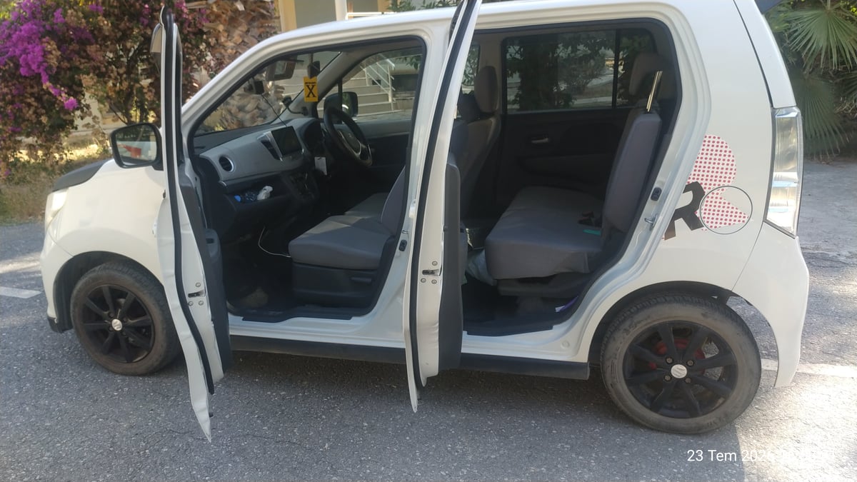 2015 Suzuki Wagon R 4